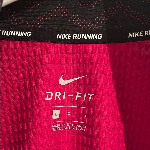 Nike Black and Red Half-Zip Long Sleeve Shirt - Picture 2 of 5